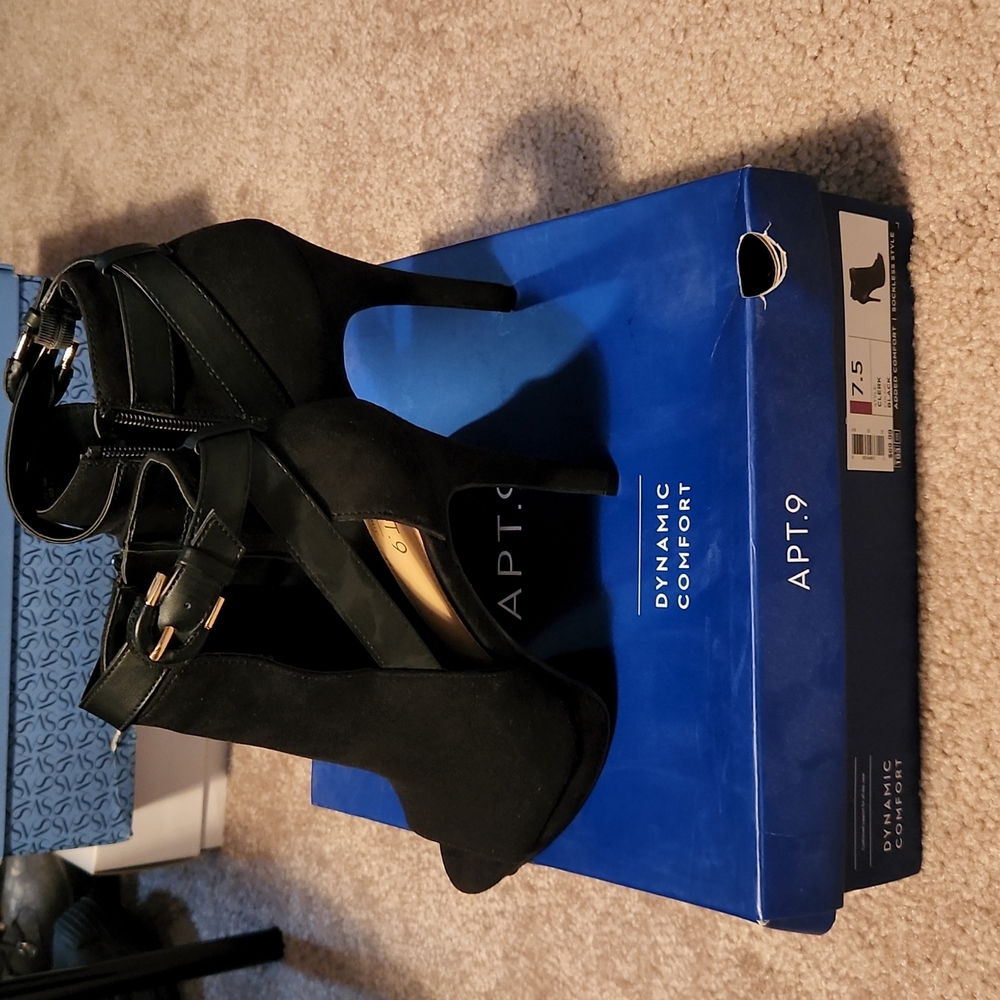 Womens shoes